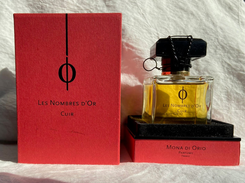 Les Nombres d’Or Cuir bottle
